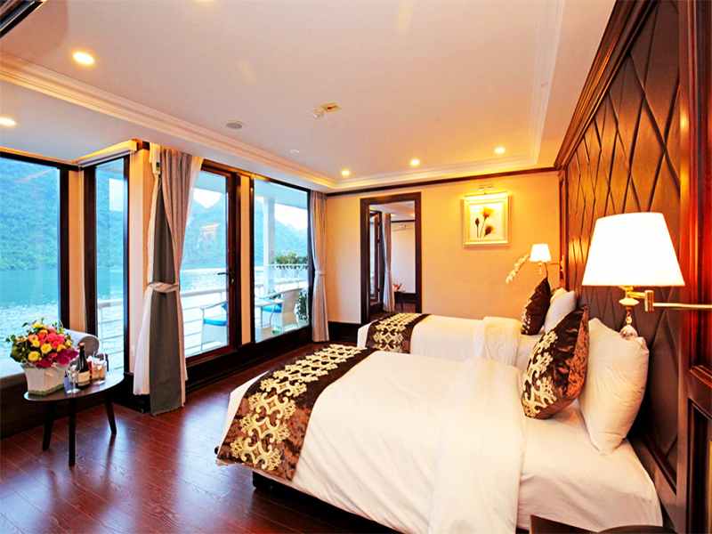 La Pinta Cruise - La Pinta Suite - 3 Pax/ Cabin (Location: 2nd Deck - Private Balcony)