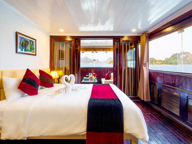 Paloma Ocean Suite - 2 Pax/ Cabin (Location: 2nd Deck - Large Ocean View)