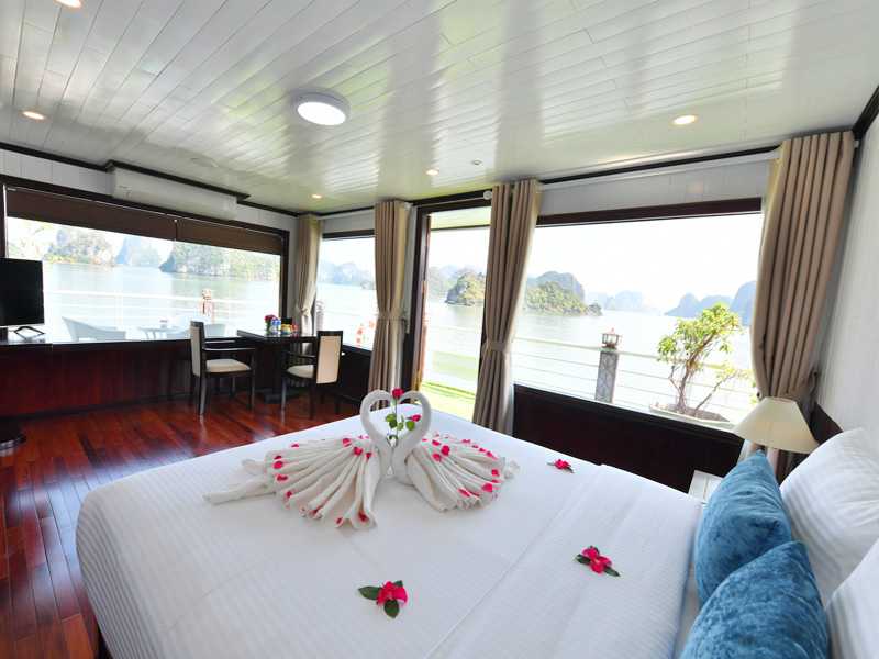 Sapphire Cruise - Suite On Top Cabin -  2 Pax/ Cabin (Location: 3rd Deck - Private Terrace)