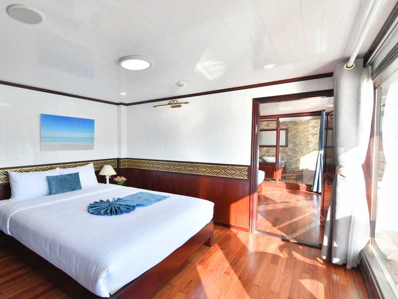 Sapphire Cruise - Family Deluxe Connecting Cabin - 4 Pax/ Cabin (Location: 1st Deck - Private Balcony)