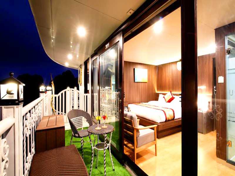 Charm Terrace - 2 Pax/ Cabin (Location: 2nd & 3rd Deck - Private Terrace)