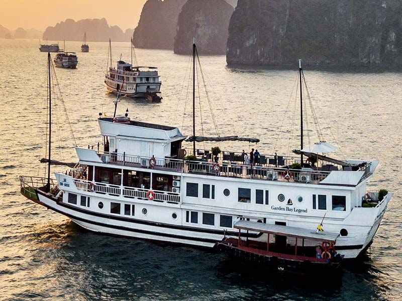 Garden Bay Legend Cruise 3 Days 2 Nights