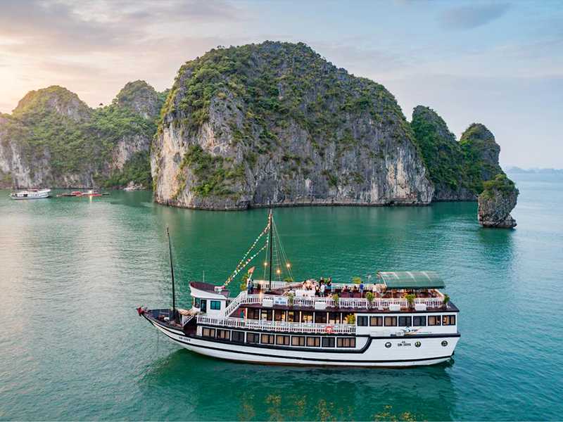 Swan Boutique Cruise 3 Days 2 Nights