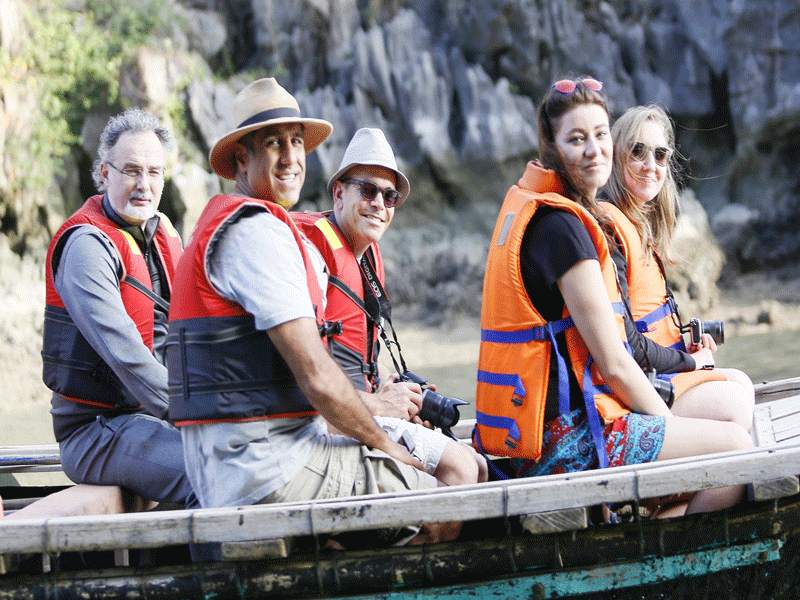 Hanoi - Ba Be - Ban Gioc Waterfall - Sapa - Mai Chau - Ninh Binh - Halong Bay - Hanoi: Promotion Package Tours 12 Days 11 Nights