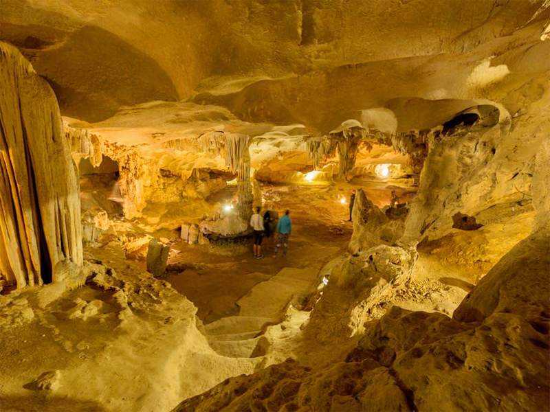 thien-canh-son-cave-halongbay